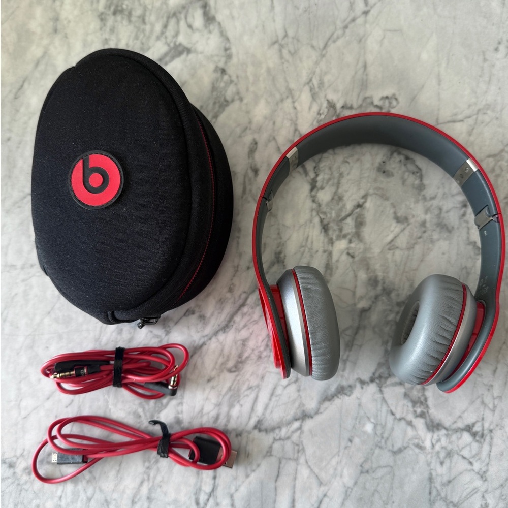 Autographed Red Beats by Dre Headphones  - Autographed by Ne-Yo !!